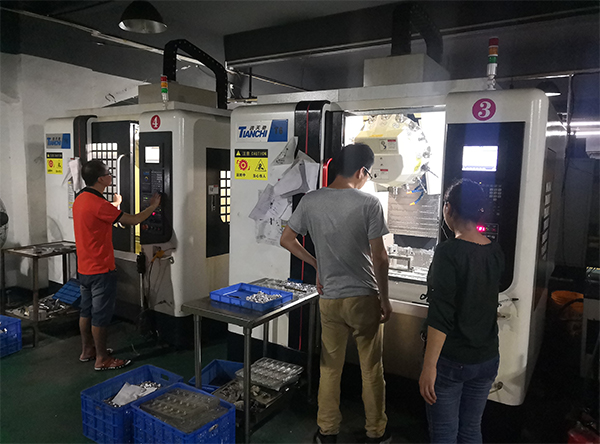 三菱數(shù)控加工中心 三菱數(shù)控加工中心